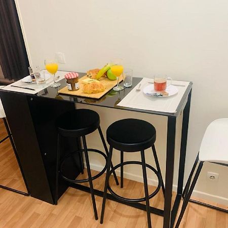 Appartement Calme Et Chaleureux Proche De Paris Курбьовоа Екстериор снимка
