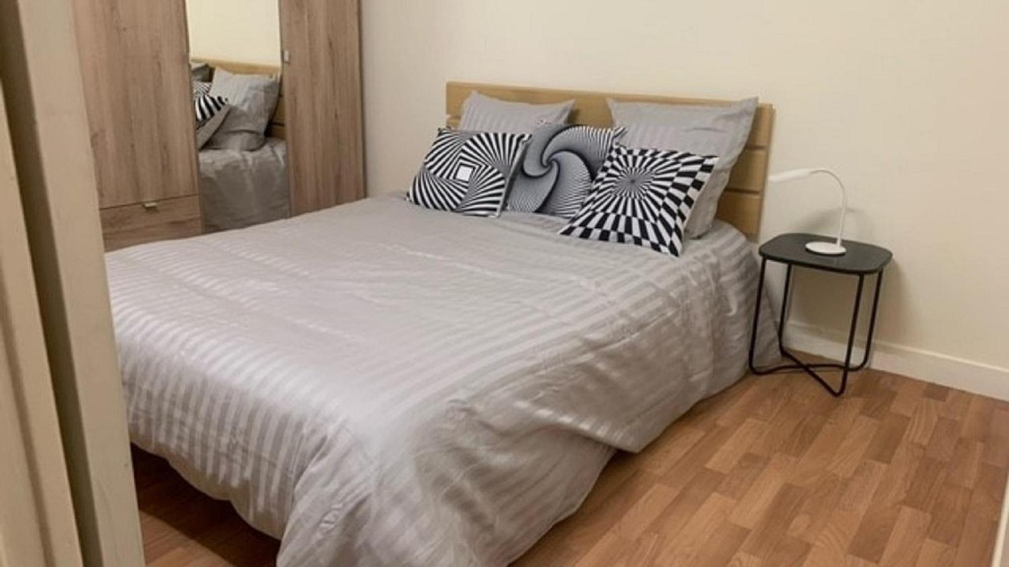Appartement Calme Et Chaleureux Proche De Paris Курбьовоа Екстериор снимка